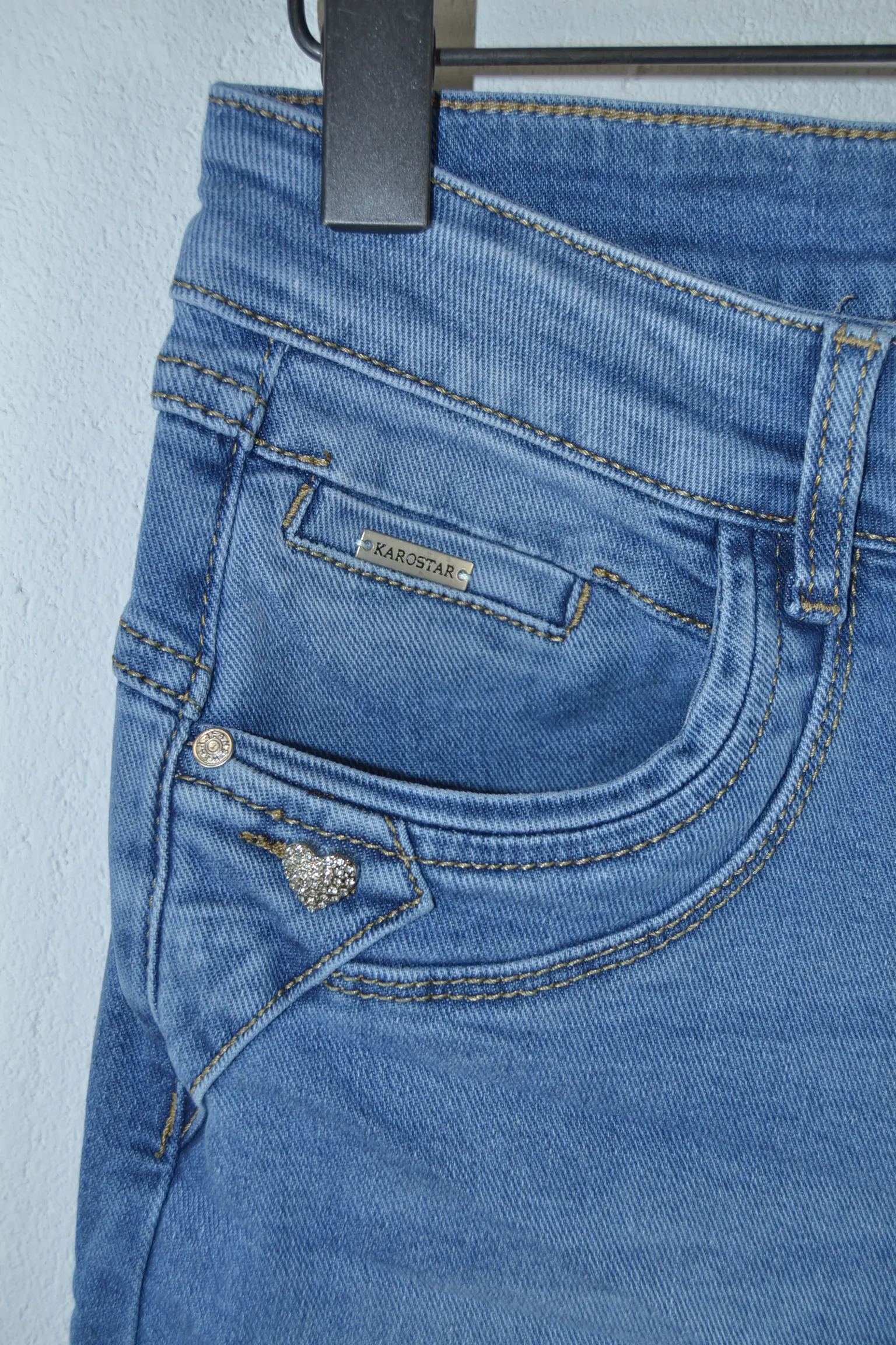 Karostar KM2728 Karostar KM2728