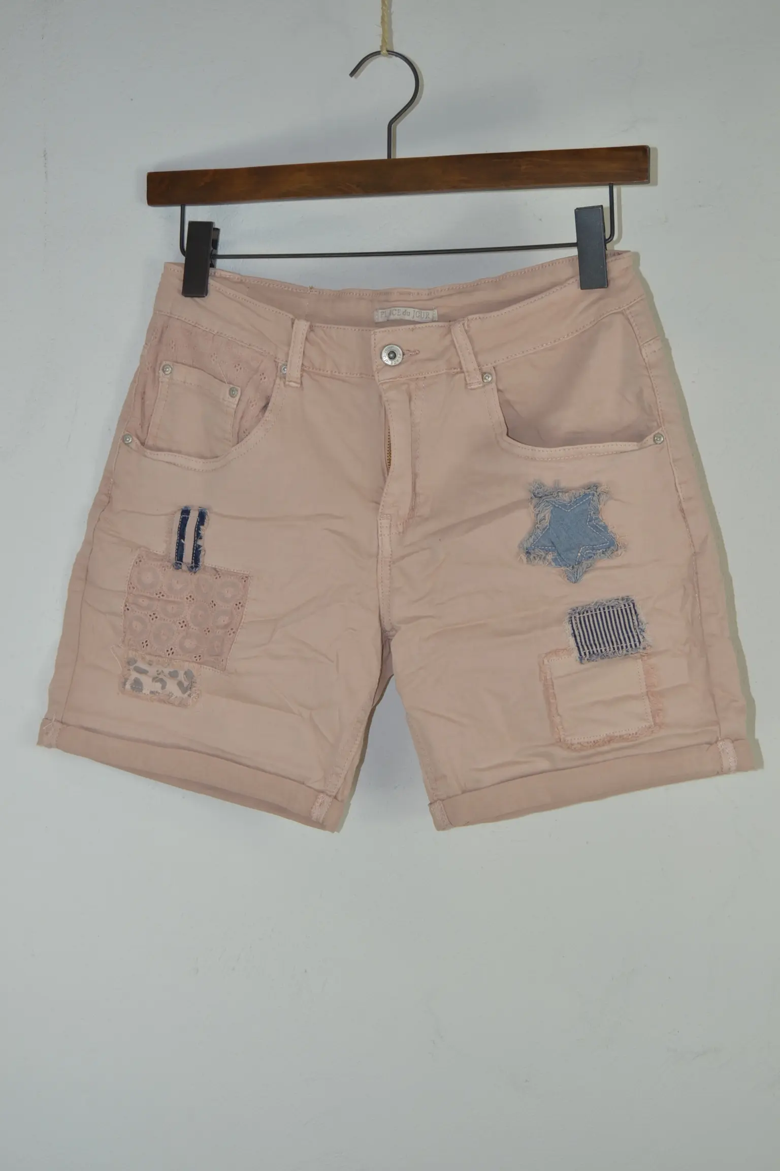 Place du Jour Beige Shorts med Lapper