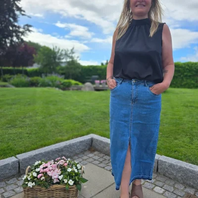 💙 Karostar Lys Denim Kjole KJ25105 – Denim Kjole Med Masser Af Stretch Til Kvinder 💙
