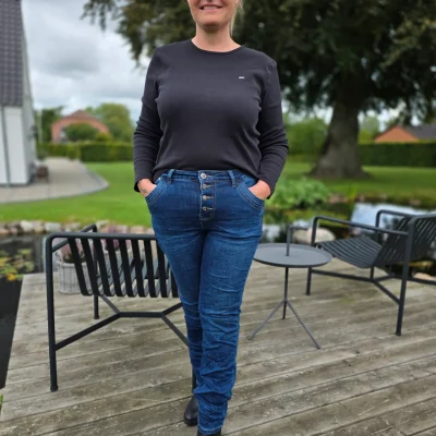 💙 Karostar Blue Baggy K3025 – Baggy Jeans med Masser af Stretch & Flotte Detaljer